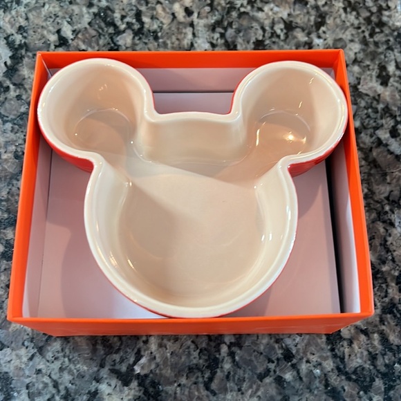 Le Creuset Disney stoneware Ramekins - Picture 5 of 6
